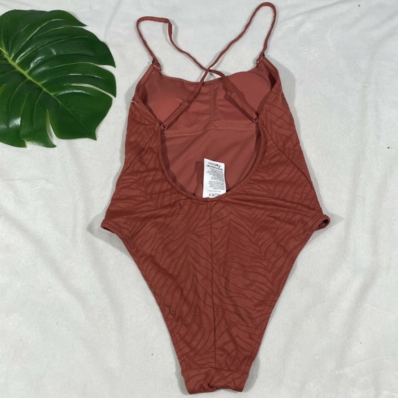 NEW Roxy [ Small ]‎ Wild Babe Animal Print One-Piece Swimsuit Marsala - Picture 9 of 12